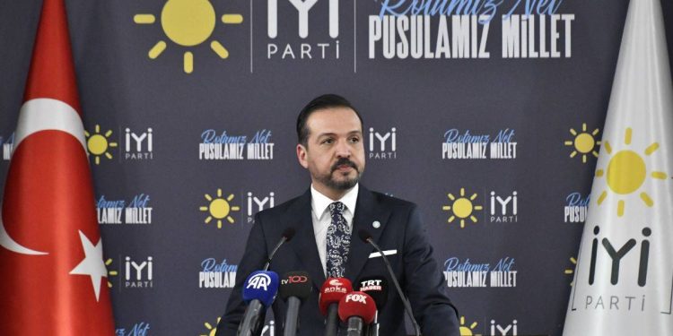 İYİ Parti: Mehmetçiğin konumu tartışmaya kapalı
