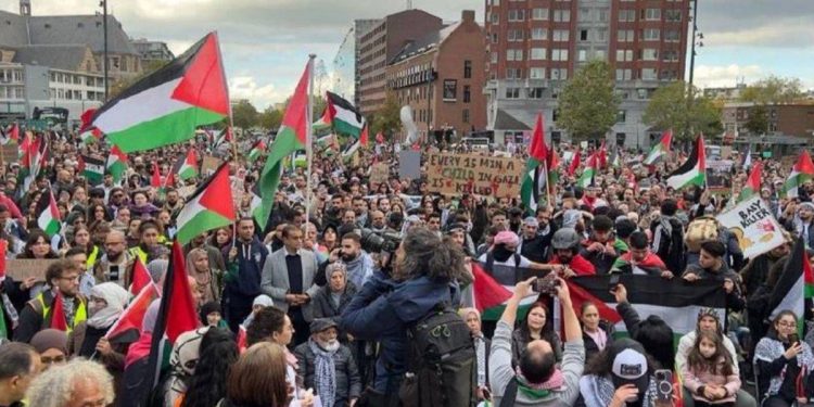 Rotterdam kentinde yaklaşık 10 bin kişi, Filistin’e destek gösterisinde buluştu