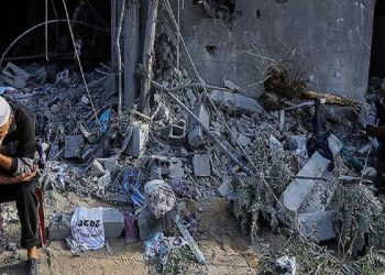 Ünlü Yahudi profesör Queen: İsrail Filistinlileri ”insan dışı varlık” görerek soykırımı meşrulaştırmaya çabalıyor