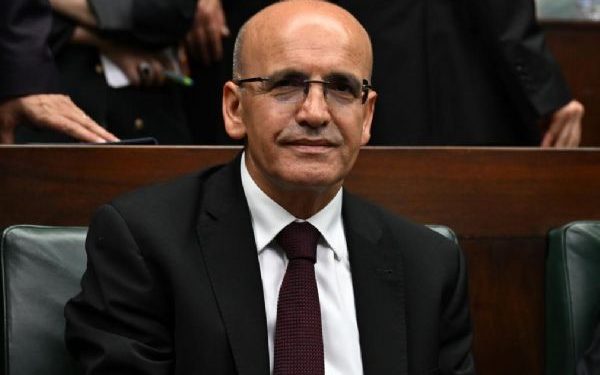 Bakan Şimşek sinyali verdi: Çok etkileyiciydi