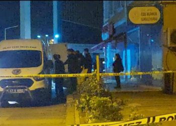 Emekli uzman çavuş, eşi ve 2 çocuğunu vurup intihar etti