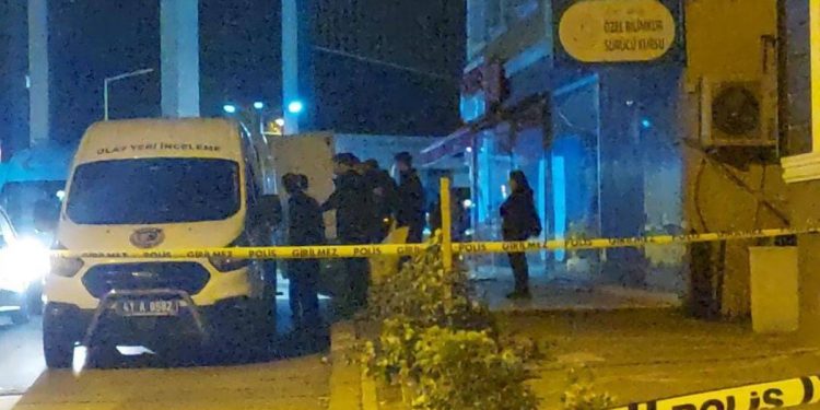 Emekli uzman çavuş, eşi ve 2 çocuğunu vurup intihar etti