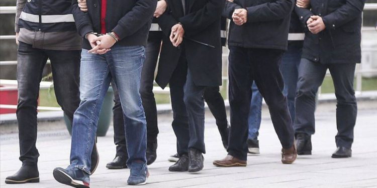 FETÖ’nün eğitim yapılanmasına operasyon