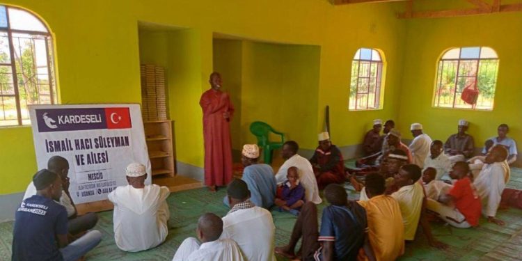KARDEŞ ELİ DERNEĞİ İSMAİL HACI SÜLEYMAN VE AİLESİ ANISINA UGANDA’DA MESCİD AÇTI