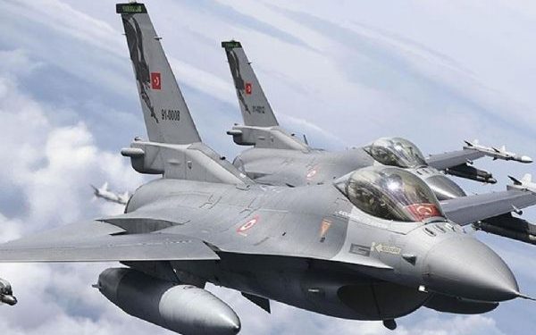 Kardeş ülke ile ortak tatbikat gerçeği aratmadı! Türk F-16’lar hedefi tam isabetle vurdu