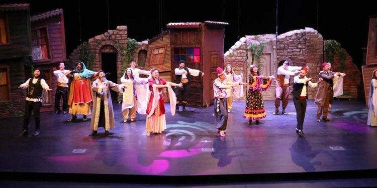 “Kumpanyada Curcuna” yeni sezona merhaba dedi